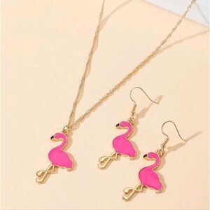 Flamingo 🦩 Necklace & Earring Set
